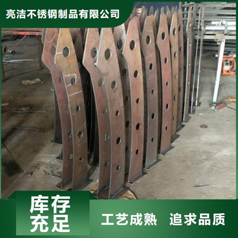 桥梁防撞护栏热镀锌立柱用心细节