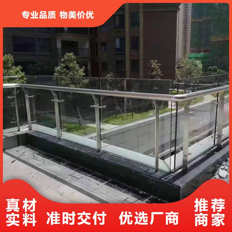 【铸造石仿石护栏立柱灯光护栏厂家不断创新】