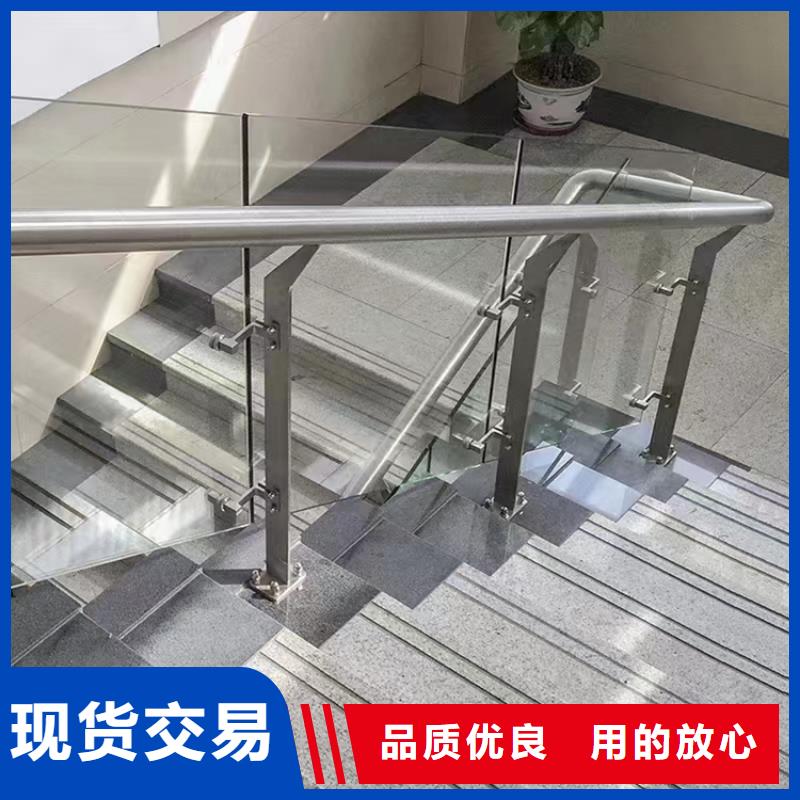 东方市桥梁不锈钢防撞隔离灯箱护栏全国配送