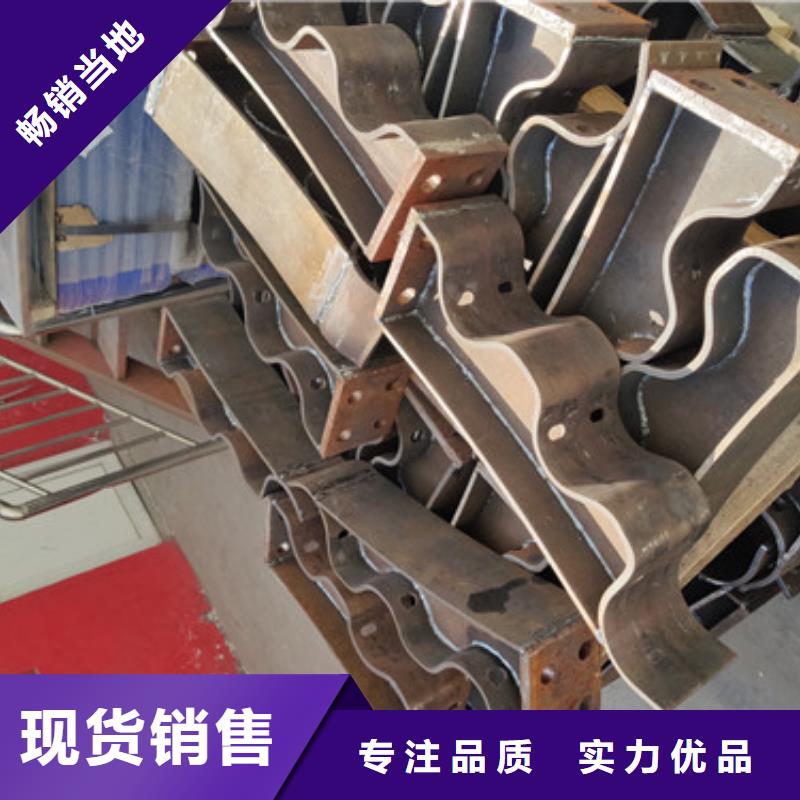 人行道不锈钢防撞隔离仿木护栏价格实惠