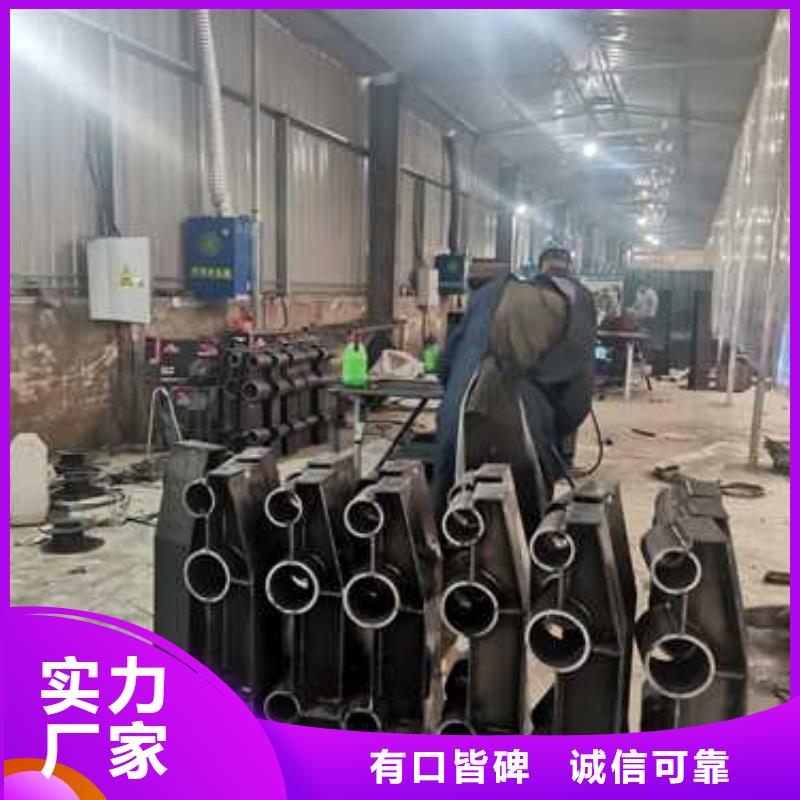 【不锈钢复合管护栏镀锌波形护栏把实惠留给您】