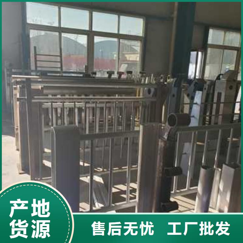 护栏1,防撞护栏厂生产经验丰富