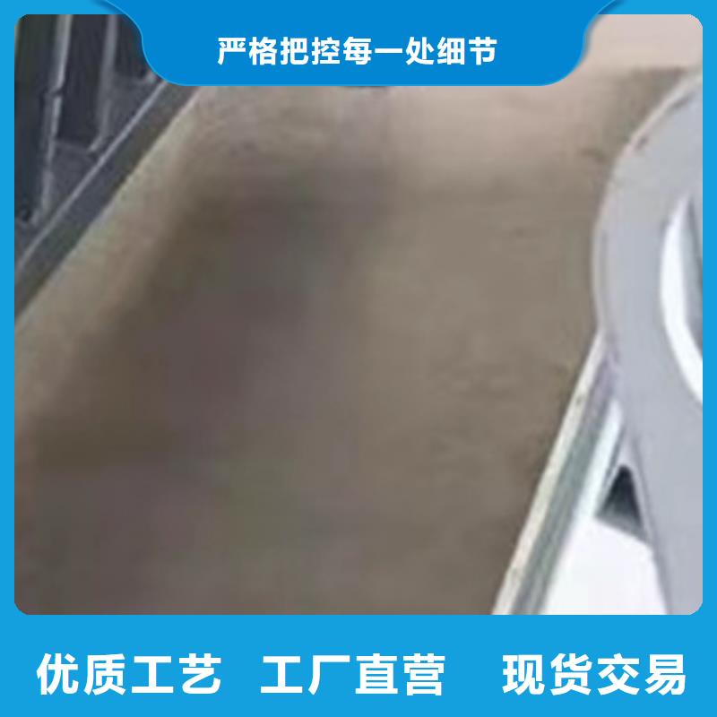 路边防撞护栏厂家低价出货