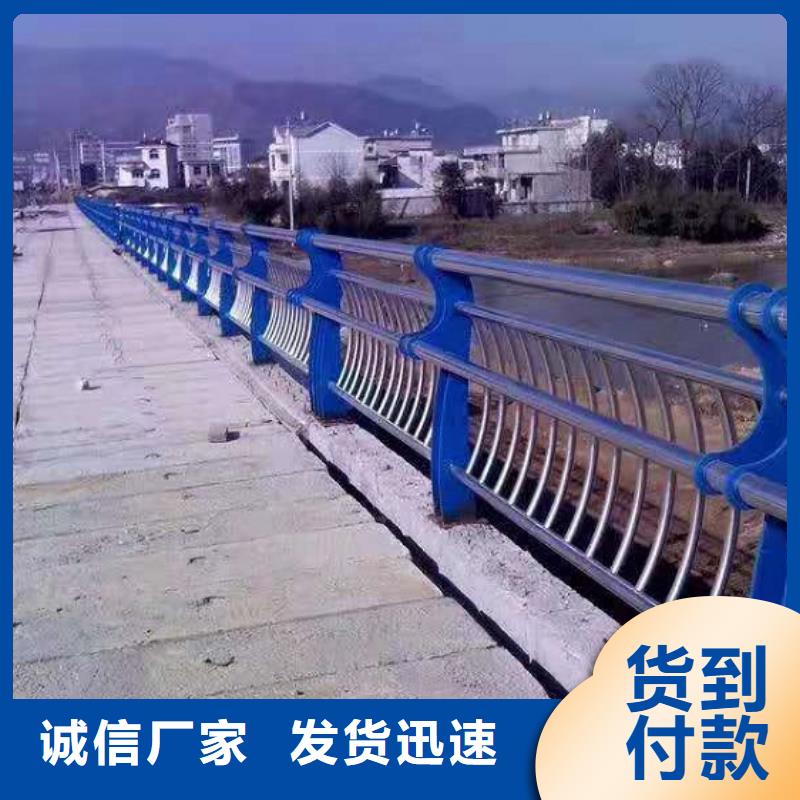 11护栏钢板立柱海量现货