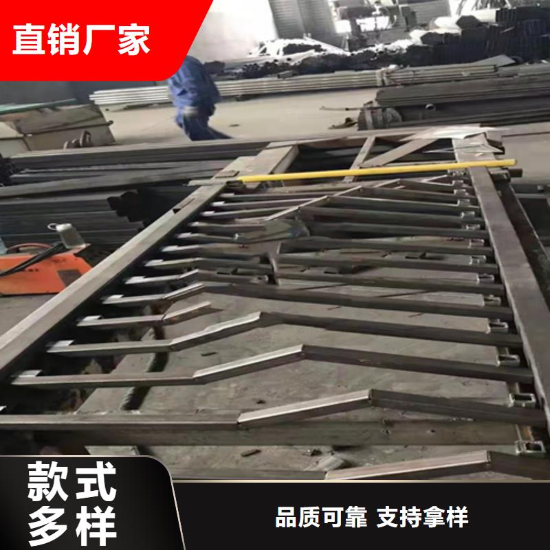 不锈钢复合管道路防撞护栏应用广泛