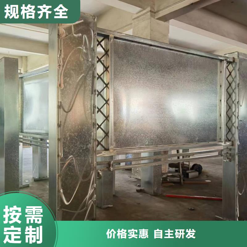 医院宣传栏灯箱来厂考察