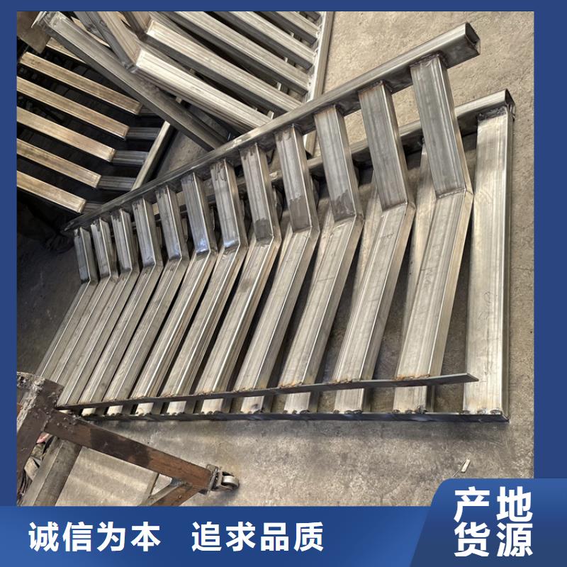 201不锈钢复合管护栏市政道路防护栏专业的生产厂家