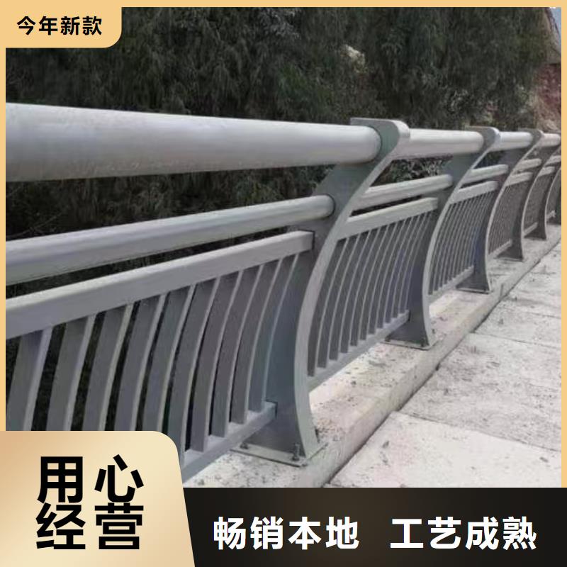 人行道护栏_防撞灯光栏杆厂家有实力有经验